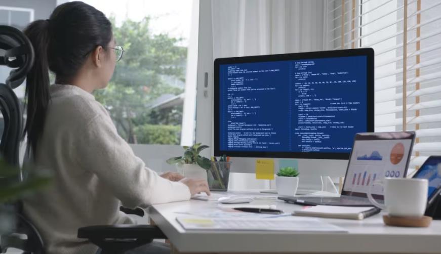 石拐区企业数字化解决方案:机器学习赋能商业模式升级的核心路径